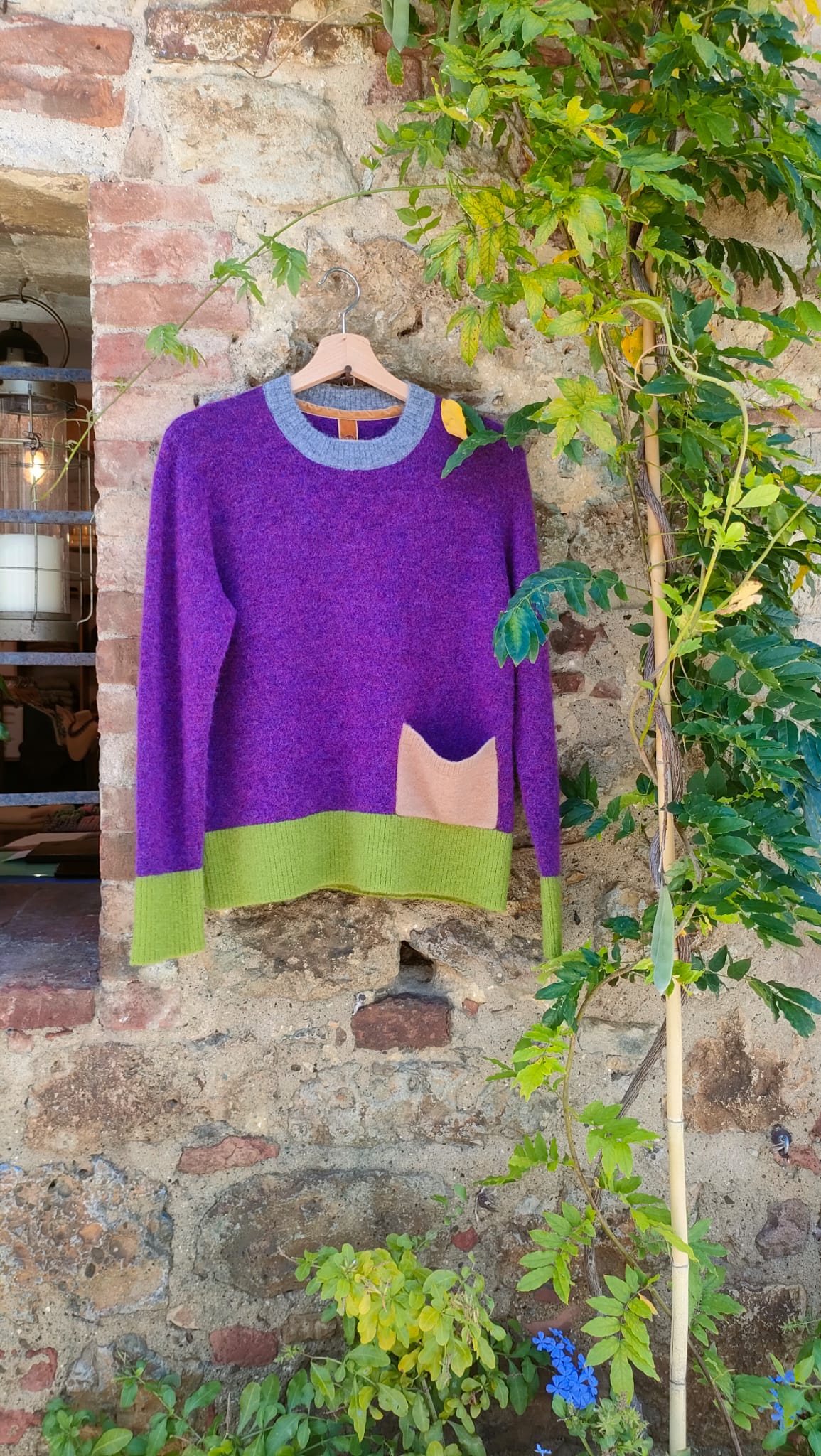 Maglia color block Viola e verde